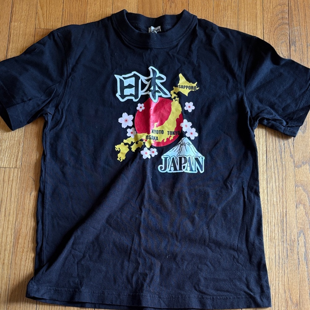 Japan cherry blossom black t-shirt